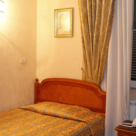 Edera 3* Roma