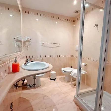 Edera Hotel 3*